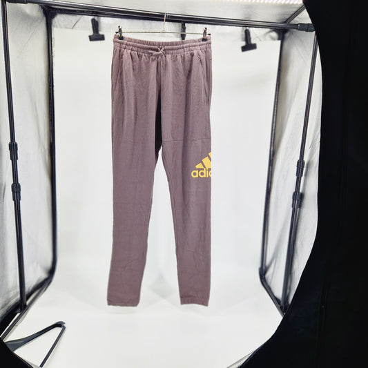 Adidas ESS LGO T P SJ Pants Trainingshose – Bild 1