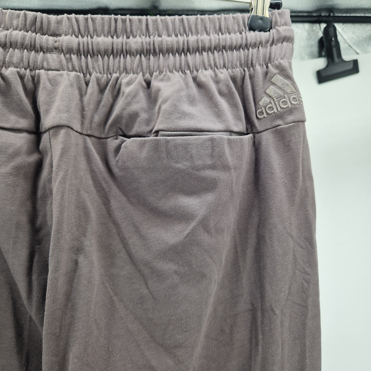 Adidas ESS LGO T P SJ Pants Trainingshose